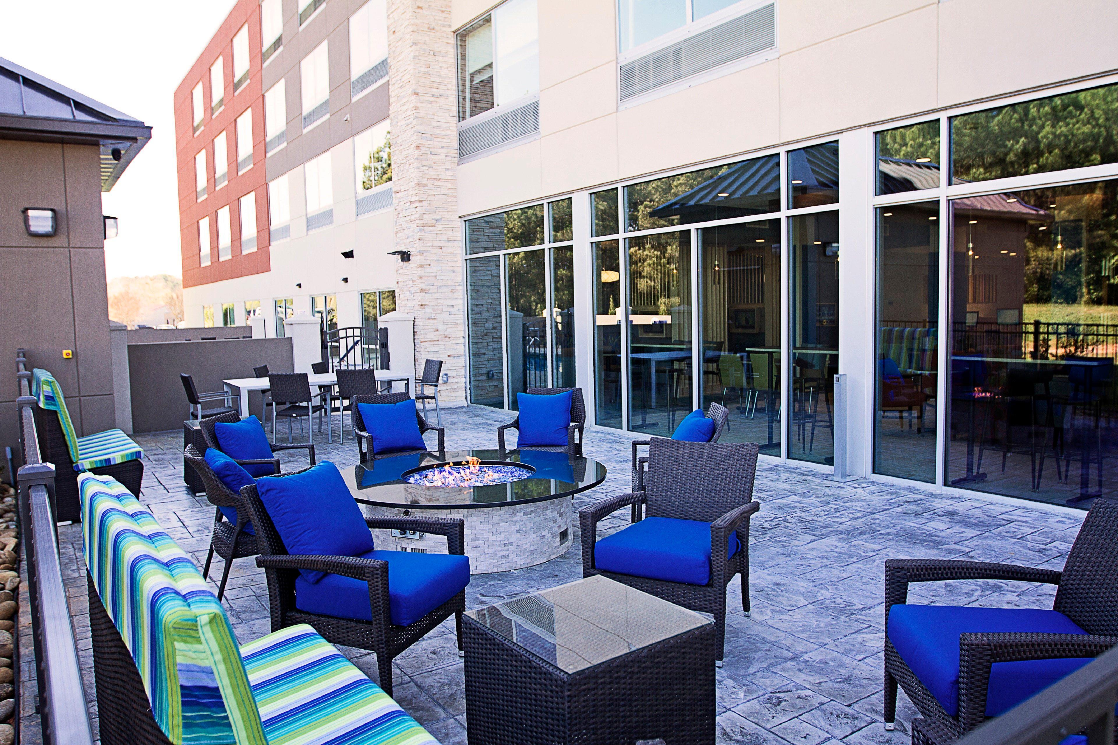 Holiday Inn Express & Suites Greenwood Mall By Ihg Kültér fotó