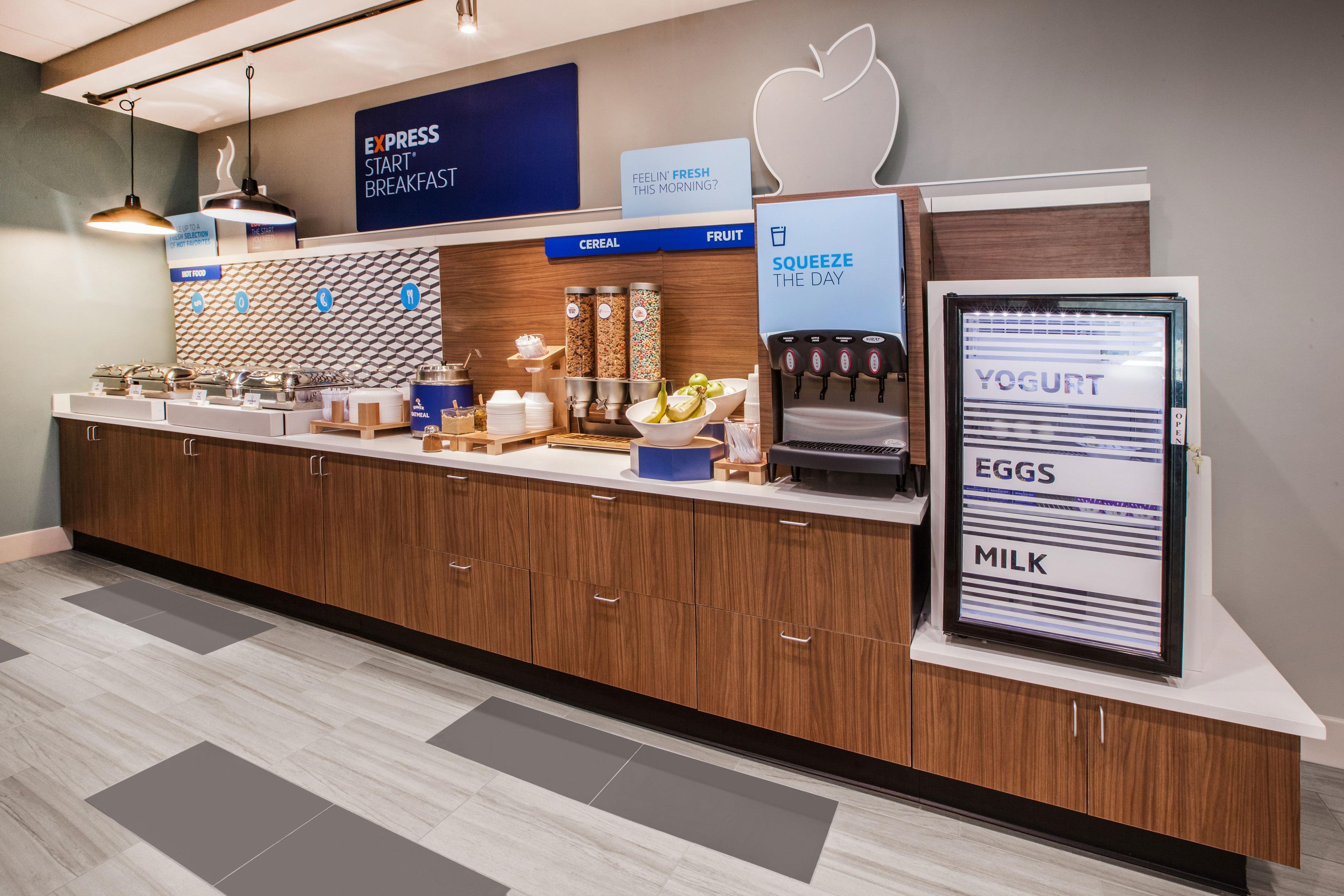 Holiday Inn Express & Suites Greenwood Mall By Ihg Kültér fotó
