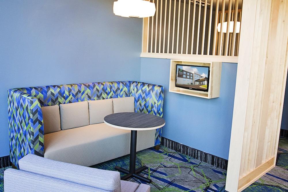 Holiday Inn Express & Suites Greenwood Mall By Ihg Kültér fotó
